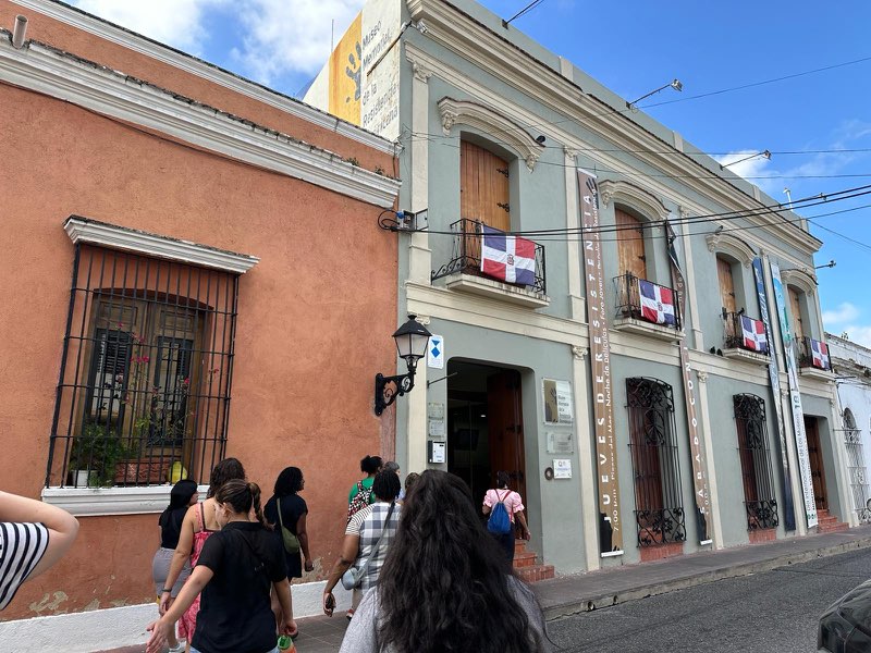 Students touring Santo Domingg